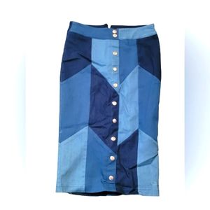 New Gracia skirt. Jean like material. Patchwoek. Silver buttons. Back zipper. Sm
